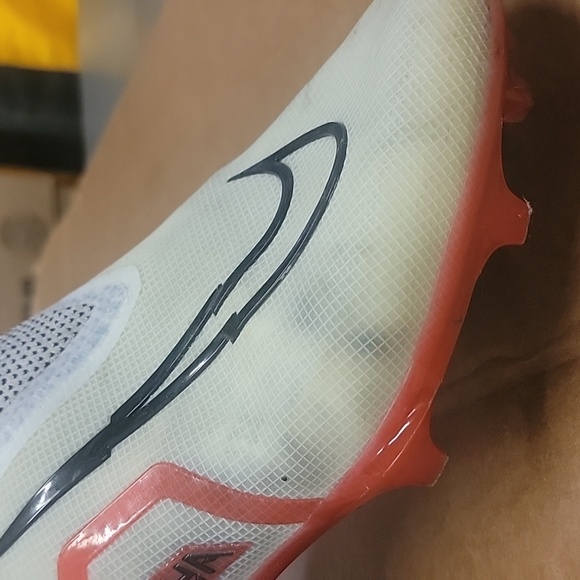 Nike Alpha Menace Elite 3 White Red Football Cleats Men's Size 10.5 - Picture 3 of 5